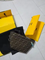 フェンディ ダイアゴナル FF マルチバッグ ヒップバッグ (新品)