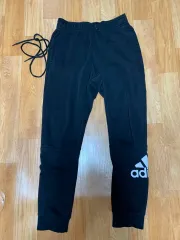 アディダス ジョガーパンツ s