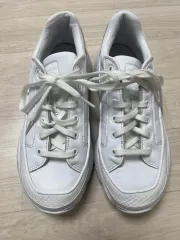 adidas(アディダス) スニーカー