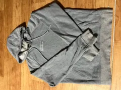 UNDER ARMOUR(アンダーアーマー) フード付きTシャツ