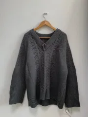 V ネック ケーブル編み ニット