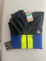 NIKE(ナイキ) ACG GORE-TEX₍ゴアテックス ) ミズーリ 海嶺 ジャケット ブラック 浸漬 ロイヤル ブルー サイバー