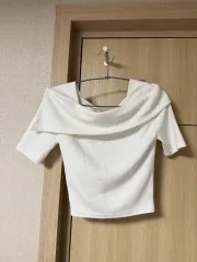 オフショルダー 半袖ニット