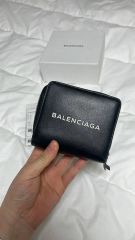 超極美品】バレンシアガ エブリデイ ラウンドファスナー 長財布 レザー