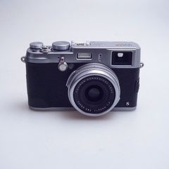 【中古】(フジフイルム) FUJIFILM X100S シルバー