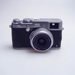 【中古】(フジフイルム) FUJIFILM X100S FUJIFILM Fuji X100S 16.3MP Compact Digital Camera English Silver