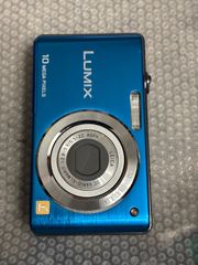 箱、付属品、説明書付きPanasonic LUMIX FS7 ブルー 本体+SD - メルカリ