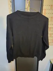 基本黒ニット