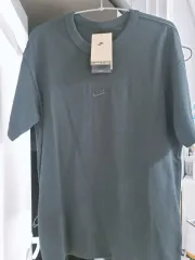 Nike(ナイキ） 半袖Tシャツ オルガム 出品