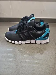 220 adidas(アディダス) オリジナル スニーカー