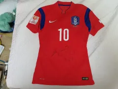 14 ー 16 大韓民国 ホーム 支給品 ＃ 10 リュ・スンウ (直筆サイン入り)