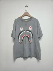 A BATHING APE(アベイシングエイプ) シャーク 半袖 Tシャツ グレー ( M ）