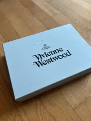 Vivienne Westwood(ヴィヴィアン・ウエストウッド) クラッチ
