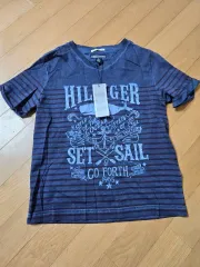 Tommy Hilfiger トミーヒルフィガー キッズ VネックTシャツ 新品