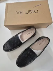 女性用ローファー 靴