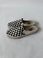 255 バーンズ ( Vans ） チェッカーボード ミュール スリッポン