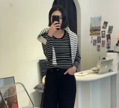 新品 ストライプ ボーダー柄 Uネック スリムフィット Tシャツ 1個あたり