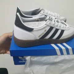 adidas(アディダス) スペツィアル 白 IE3403