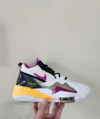 230 NIKE(ナイキ) エア ジョーダン ズーム 92 ミッド サボテンの花