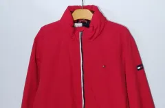 M （ 95 ） Tommy Hilfiger(トミーヒルフィガー) レッド ウインドブレーカー ジャケット