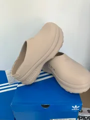 adidas(アディダス) アディフォーム ミュール IE7052