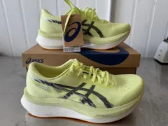 Asics(アシックス) マジックスピード 4 280 新品