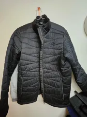 THE NORTH FACE(ザノースフェイス) 軽量パディングを販売しています