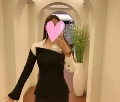 ZARA(ザラ) 黒 アシンメトリー トップス