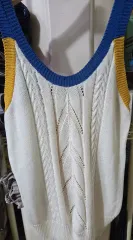 紐 ノースリーブニット