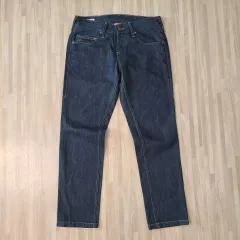 30 ) トゥルーリリージーンズ