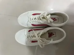 VANS(バンズ) 赤 235 サイズ