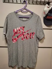 Nike(ナイキ） メンズ 半袖 Tシャツ 100
