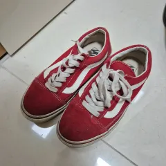 VANS(バンズ) 赤