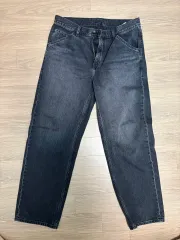 33 ) ユニクロ デニムパンツ