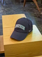 NIKE(ナイキ) 帽子 b32