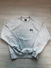 STUSSY(ステューシー) トレーナー 販売しています