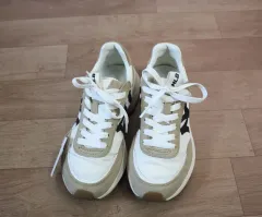 S ー 1899 ／ NBA 正規品 レディース スニーカーズ 240