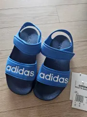 新品 adidas(アディダス) キッズ サンダル