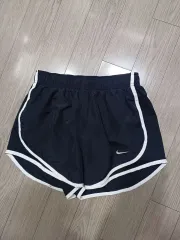 ナイキ S