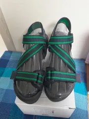 NUOVO(ヌオーヴォ) サンダル