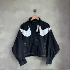 Nike(ナイキ） スウッシュ レペル ウーブン ウインドブレーカー 新品