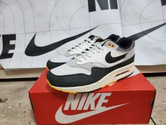 NIKE(ナイキ) エア マックス 1 ホワイトブラックグレー