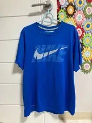 Nike(ナイキ） ドライフィット 機能性 半袖Tシャツ ＿ 青