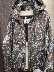 ルルレモン（正規品）55（レディース）薄いアウター