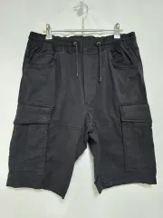 新品) H&M ブラックカーゴ テーパード ハーフパンツ メンズ 30-31インチ 0623