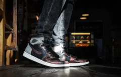 NIKE(ナイキ) ジョーダン 1 レトロ ハイ OG さび シャドウ メンズスニーカー 250