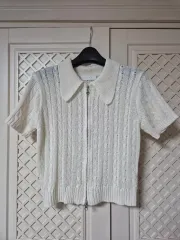 ケーブル編み ジップアップ ニット