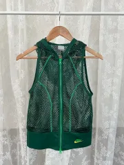 S) NIKE レディース メッシュ フード ジップアップ ベスト グリーン