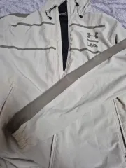 UNDER ARMOUR(アンダーアーマー) ウィンドブレーカー 出品 <クローゼットを整理 交渉 O 】