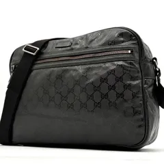 美品 GUCCI グッチ GGインプリメ ショルダーバッグ メッセンジャーバッグ PVC レザー ブラック 黒 A4サイズ収納可能 斜め掛け クロスボディ メンズ レディース ユニセックス 旅行 トラベル デイリーユース スタイリッシュ モード 上品 綺麗